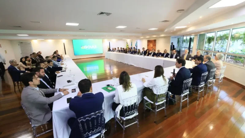 Em reunião do secretariado, Daniel Vilela cobra ritmo da equipe e reforça continuidade do governo