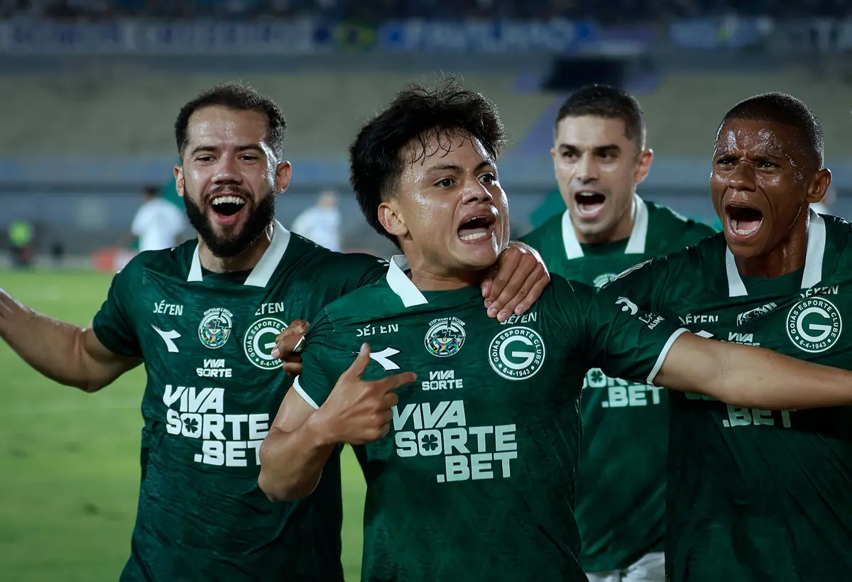 Esli Garcia afirma que golaço no Serra Dourada ficará marcado em sua história