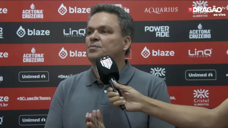 “Estão estragando a Série B”, critica Adson sobre horários dos jogos