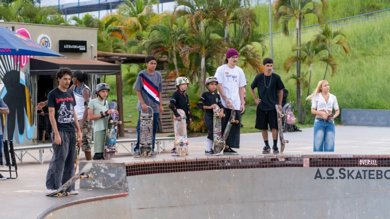 Evento reúne skate, música e ações sociais em parque de Goiânia