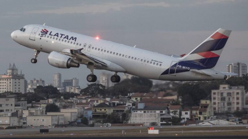 Avião apresenta falha técnica, voa em círculos e é forçado a voltar ao aeroporto de Guarulhos