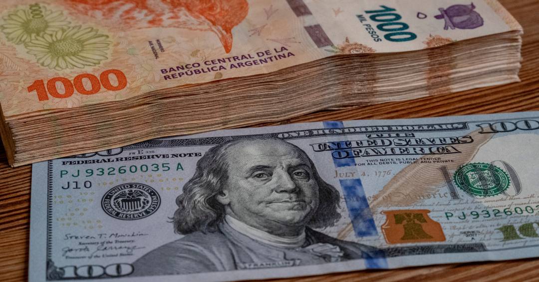 Argentina anuncia novas regras que dificultam operações de retirada de dólares