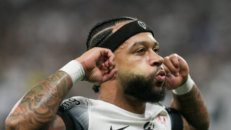 Memphis se manifesta após publicação polêmica e projeta clássico entre Corinthians e Palmeiras