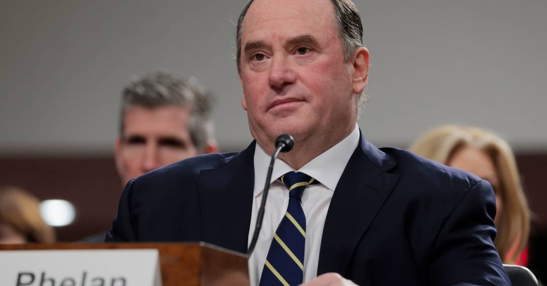 Pentágono anuncia saída imediata de secretário da Marinha em meio à guerra do Irã