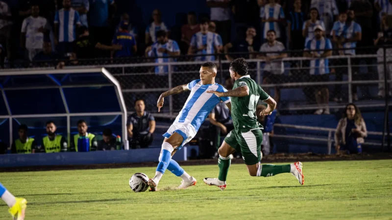 Goiás busca empate nos acréscimos e mantém invencibilidade na temporada