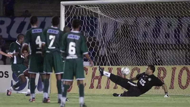 Goiás e Cruzeiro já se enfrentaram pelas semifinais da Copa do Brasil; relembre como foram os duelos
