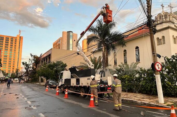 Goiás terá sequência de temporais com raios e ventos fortes