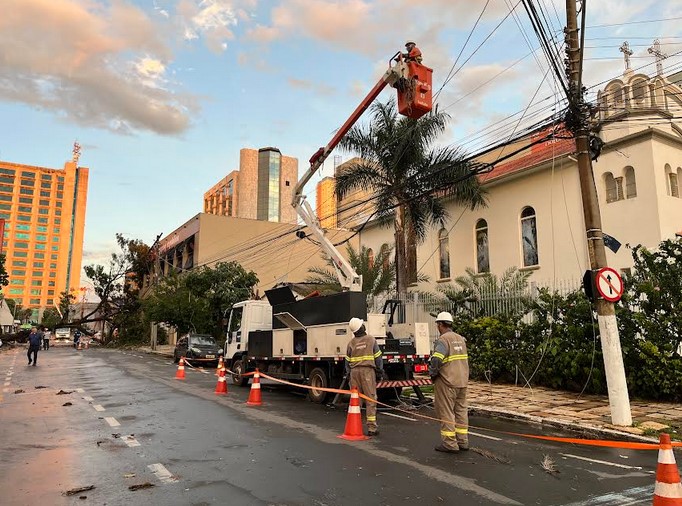 Goiás terá sequência de temporais com raios e ventos fortes