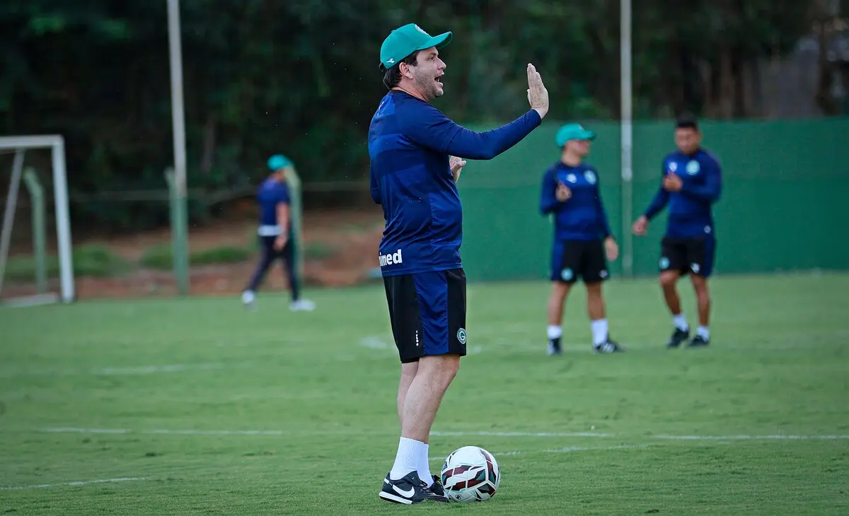 Goiás x Cuiabá; confira a provável escalação do esmeraldino na Série B