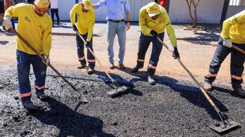 Governo de Goiás amplia obras e recupera ruas municipais