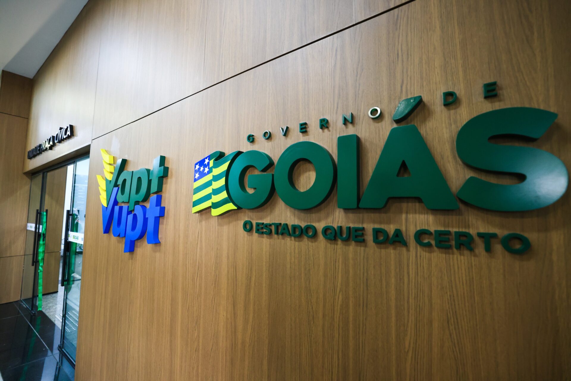 Governo muda funcionamento de órgãos na Semana Santa no país