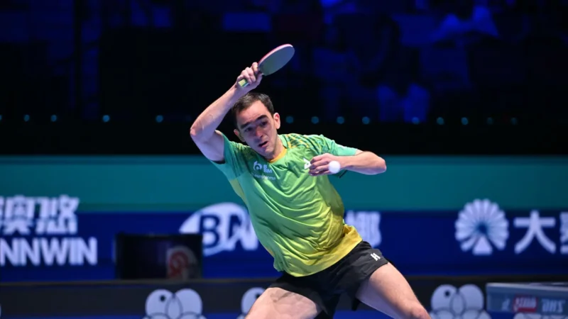 Hugo Calderano e Bruna Takahashi avançam na Copa do Mundo de tênis de mesa