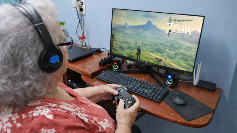 Idosa desaparecida é encontrada pela polícia jogando videogame