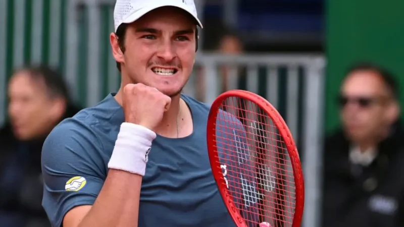 João Fonseca derrota Rinderknech e avança de fase no Masters 1000 de Monte Carlo