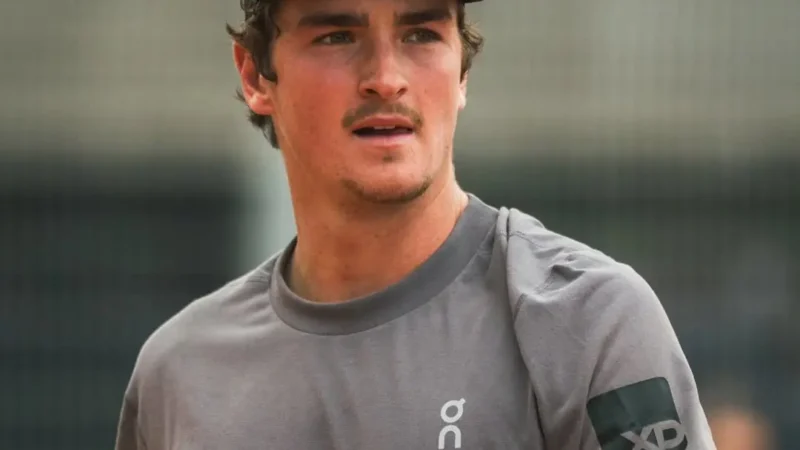 João Fonseca perde para jovem espanhol e acaba eliminado em Madrid