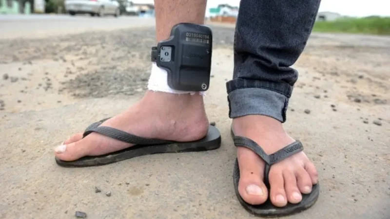 Lula sanciona lei de tornozeleira eletrônica em agressores de mulheres