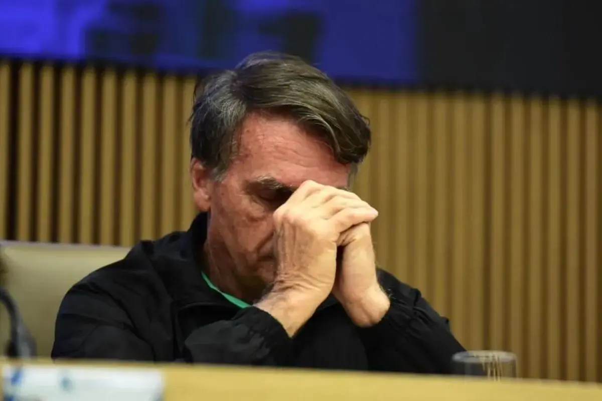 Manobra para ajudar Bolsonaro beneficia 200 mil condenados