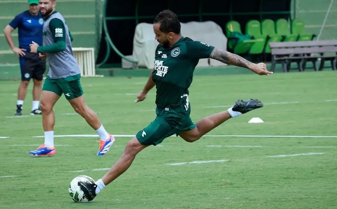 Médico do Goiás detalha lesões de Lourenço e Filipe Machado; saiba quando eles devem voltar