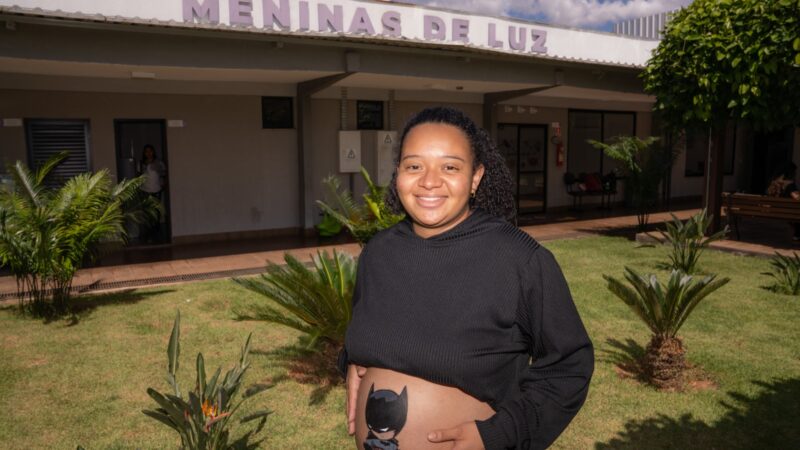 Meninas de Luz abre vagas para gestantes e jovens mães