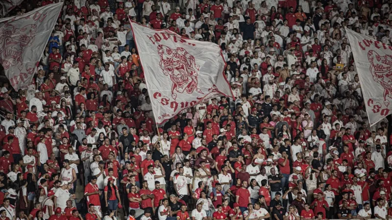 Outra despedida? Diretoria do Vila Nova estuda mandar jogo contra o Avaí no Serra Dourada