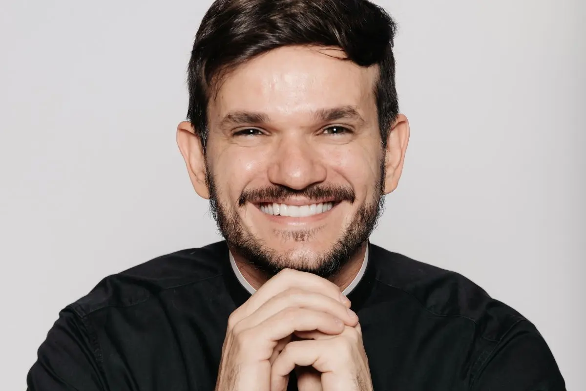 Padre Patrick se apresenta em Goiânia