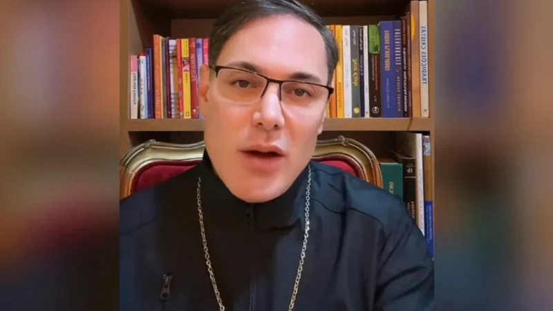 Padre com 1 milhão de seguidores presidirá Missa do Fogaréu em Goiás; veja quem é