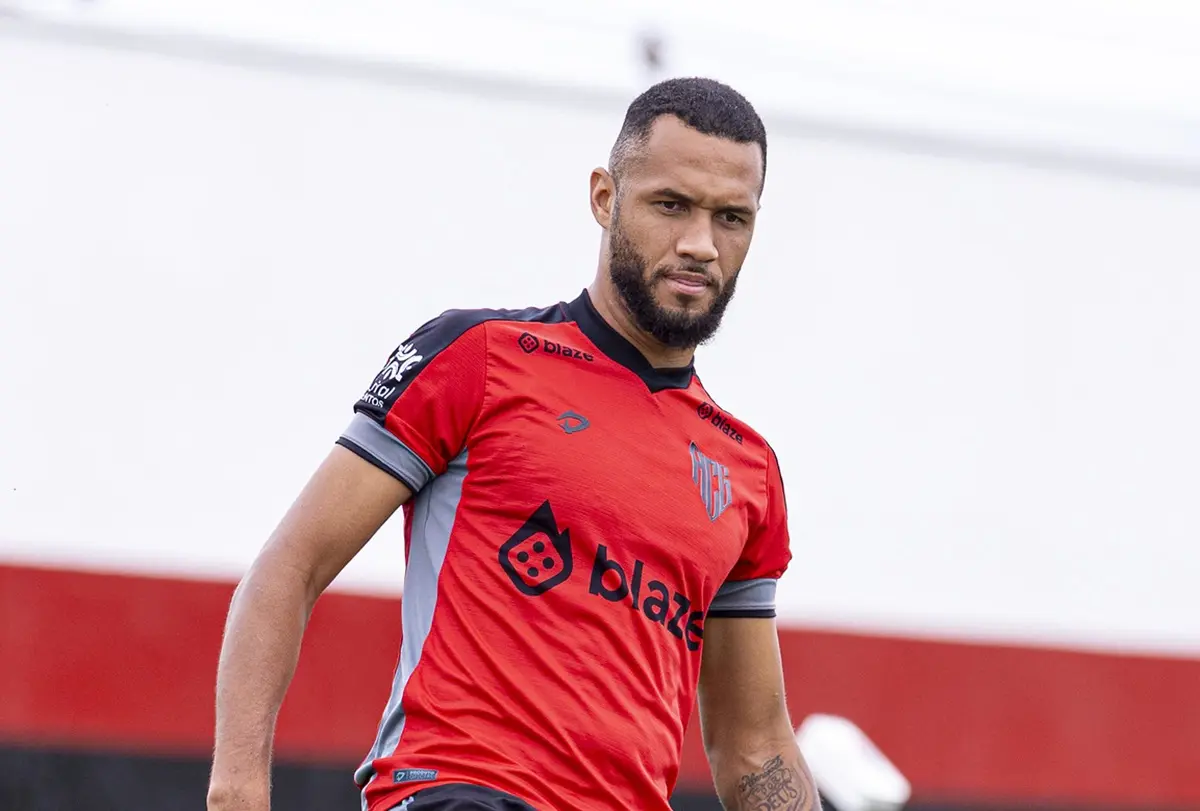 Para deixar a zona de rebaixamento, Atlético recebe o Avaí no Accioly pela Série B