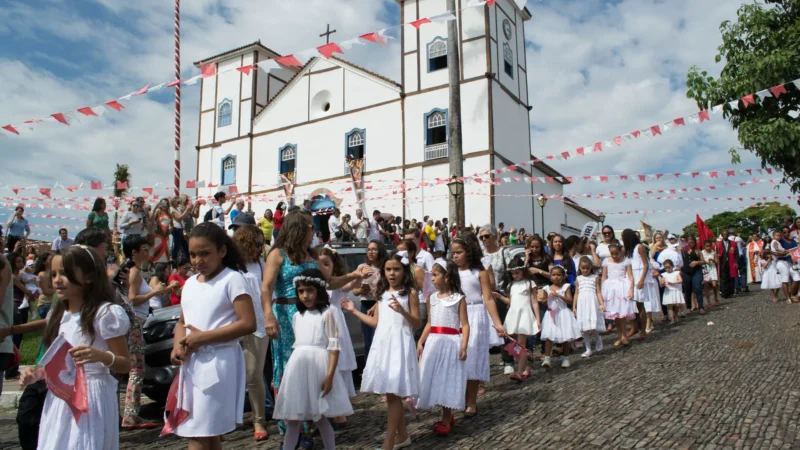 Pirenópolis divulga programação da Folia do Divino da Renovação Cristã; confira