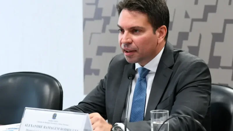 Ramagem agradece Trump após soltura e ataca PF brasileira