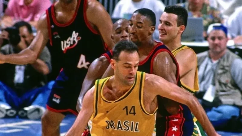 Saiba quais foram os principais feitos de Oscar Schmidt durante sua carreira