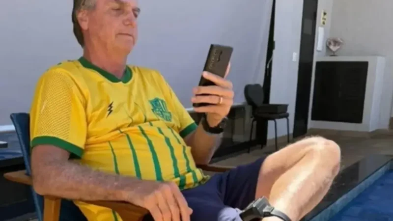 Seis em cada dez defendem prisão domiciliar para Bolsonaro