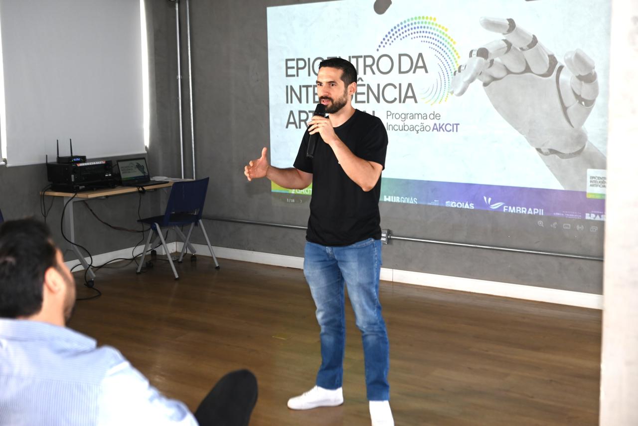 Startups do Brasil iniciam imersão em Goiás com foco em IA