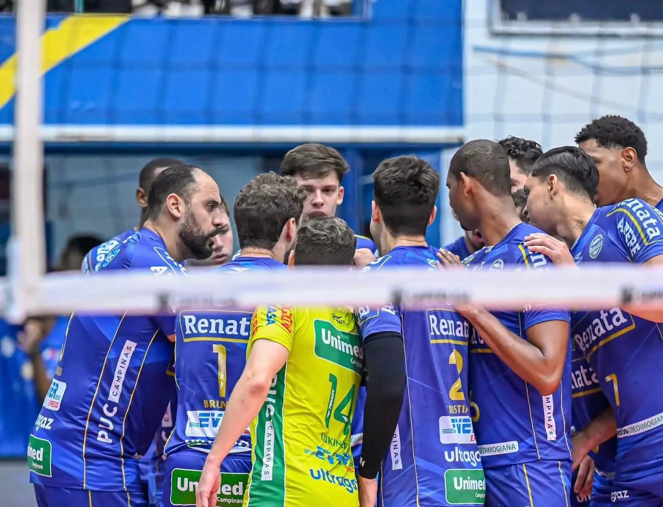 Superliga Masculina: líderes confirmam favoritismo e abrem vantagem nas quartas