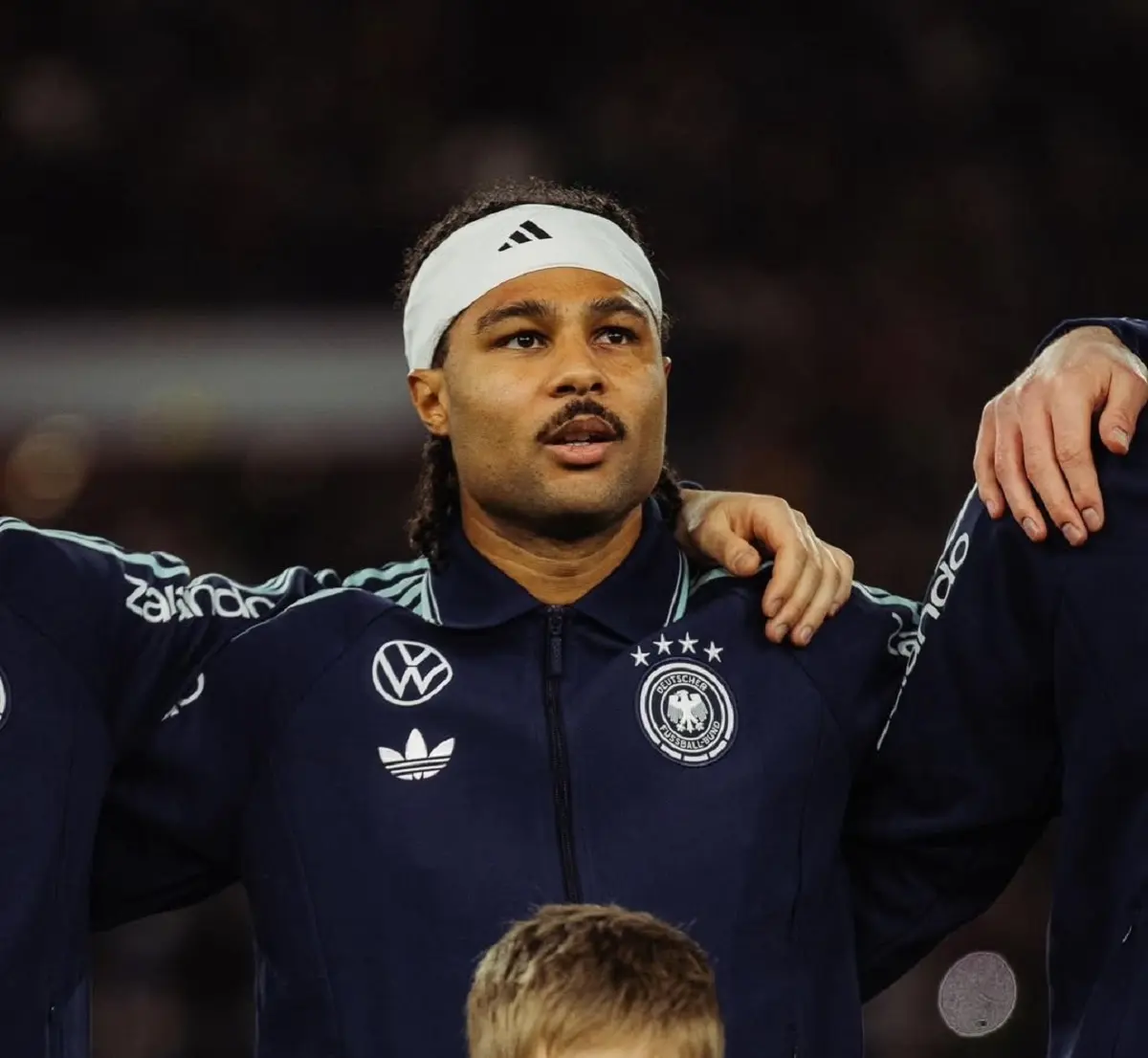 Titular da Seleção da Alemanha, Gnabry confirma lesão e ausência na Copa do Mundo