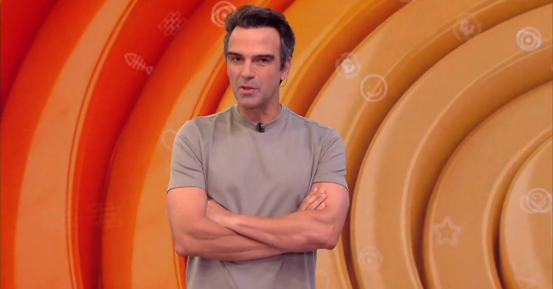Globo toma decisão sobre Tadeu Schmidt no BBB 26