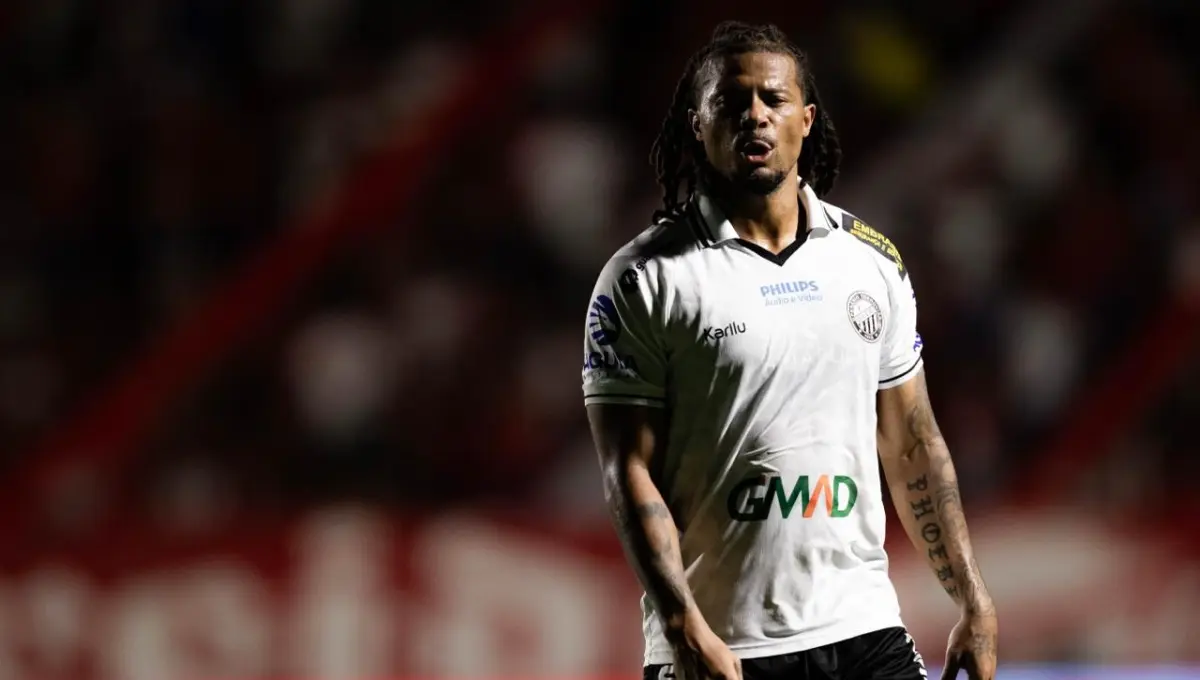 Vila Nova se pronuncia em relação à denúncia de racismo no duelo contra o Operário-PR