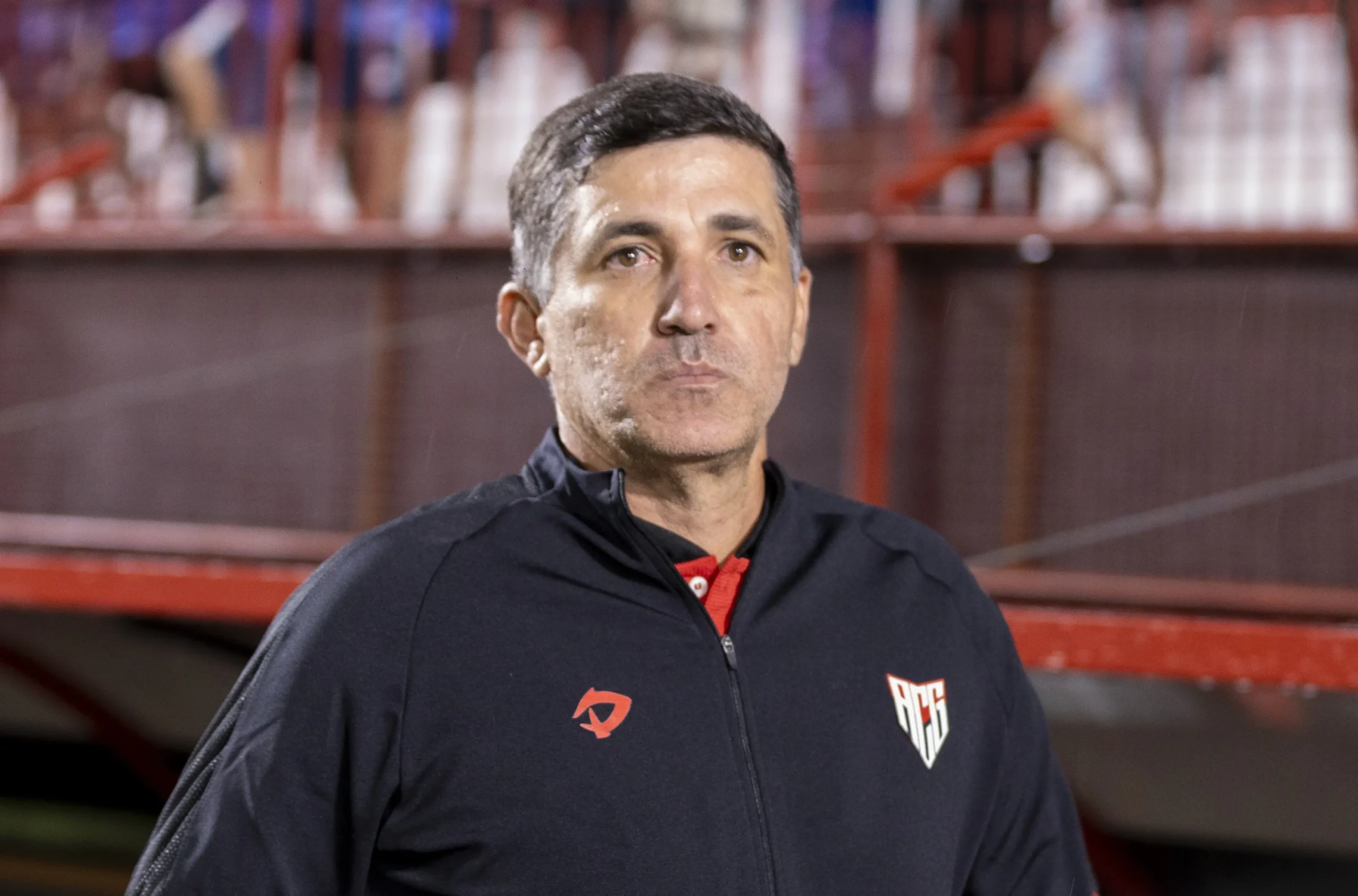 Vila Nova x Atlético: Quem chega mais pressionado no clássico? Técnico do Dragão responde