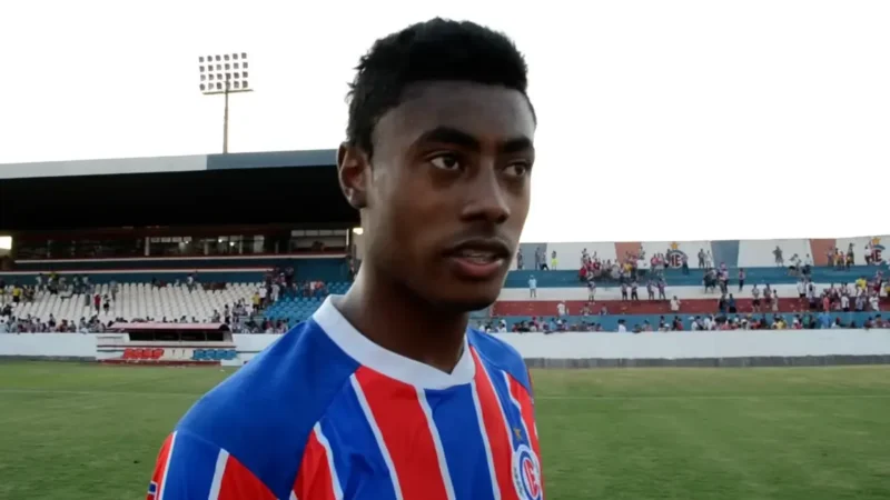 Você sabia? Hoje no Flamengo, atacante Bruno Henrique jogou no Itumbiara; confira entrevista da época