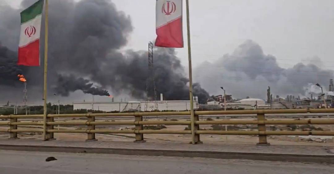 Ataque israelense a petroquímica deixa cinco mortos e 170 feridos no Irã