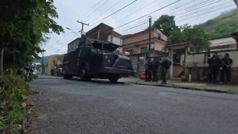 Polícia descobre ponto estratégico disputado por facções no Rio