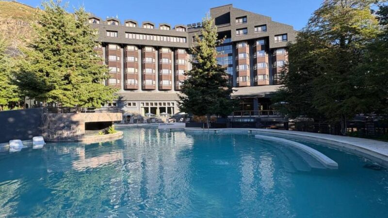 Como é se hospedar no melhor hotel de montanha do Chile