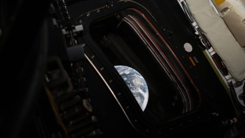 Artemis II: confira que horas começa transmissão ao vivo do sobrevoo da Lua na Netfllix