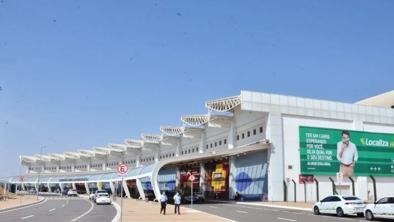 fumaça na FAB provoca interrupção em aeroportos e voos