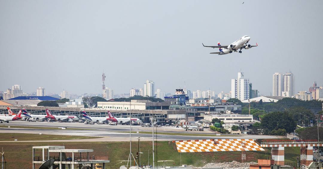 Espaço aéreo de São Paulo é fechado após pane técnica
