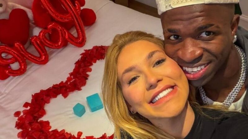 Em meio a rumores de crise, Vini Jr. comenta em post de Virginia