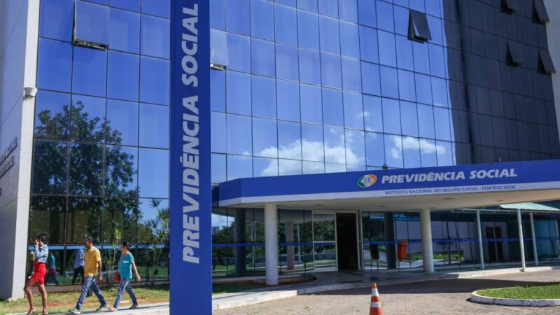 STF mantém decisão que rejeitou revisão da vida toda do INSS