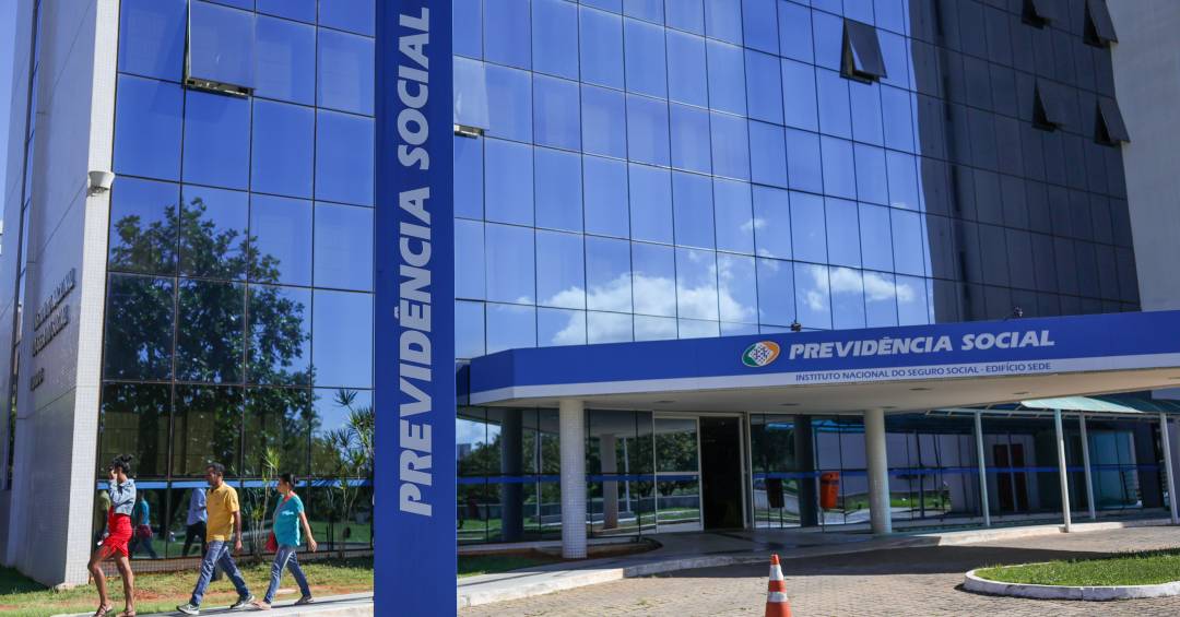STF mantém decisão que rejeitou revisão da vida toda do INSS
