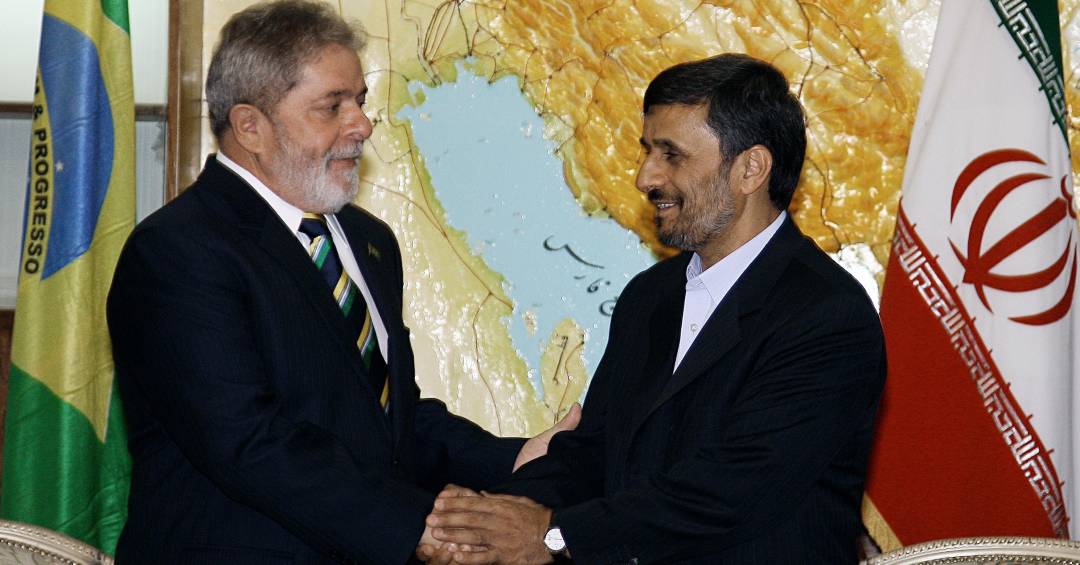 Lula ofereceu ajuda a Trump para negociar com Irã e pediu fim do bloqueio a Cuba