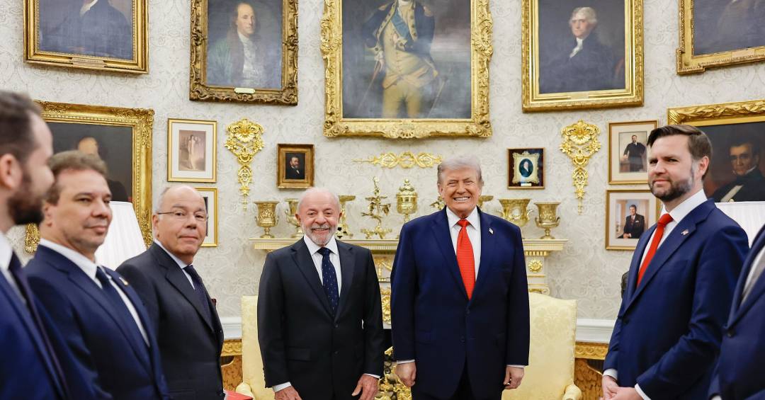 Trump volta a falar de reunião com Lula e elogia petista