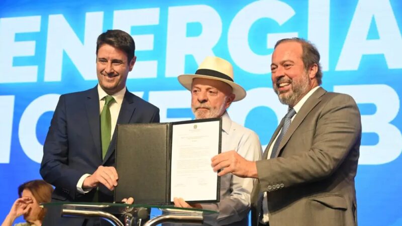 Governo renova contratos de energia em 13 estados; Enel fica de fora